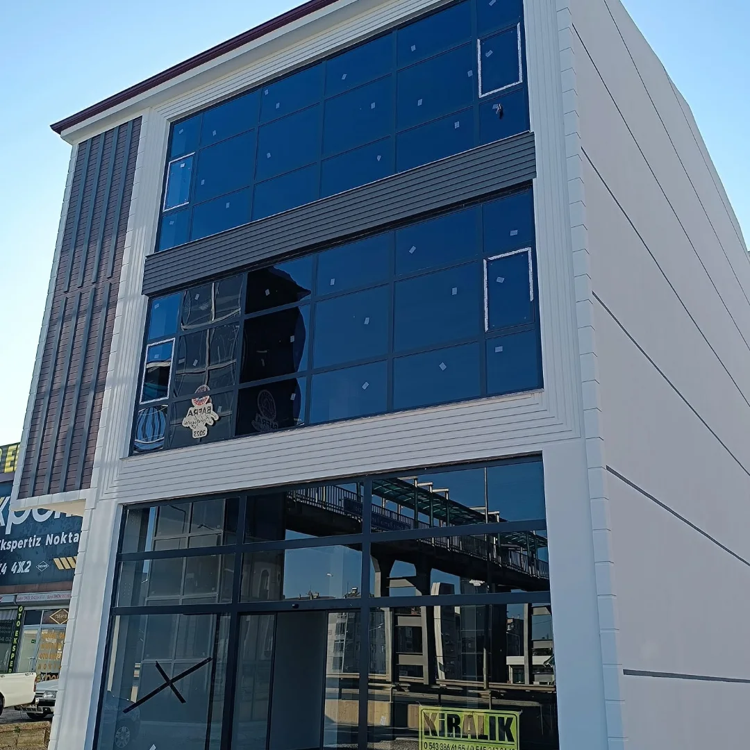 Mavi Cephe Cam Doğrama Projesi